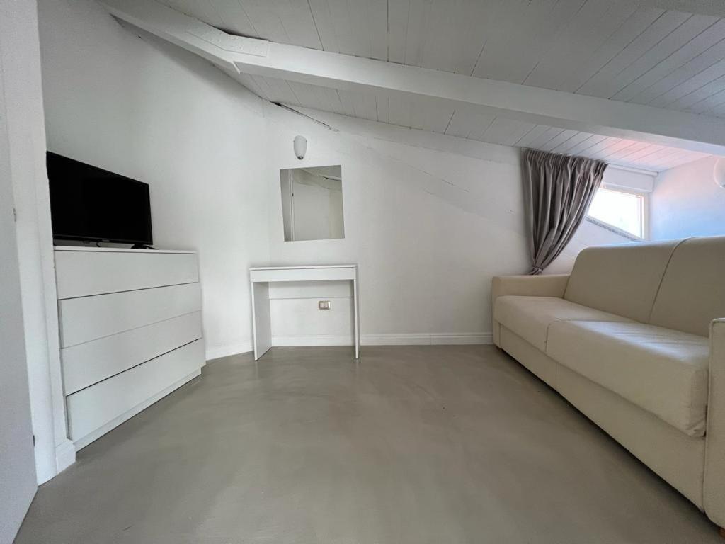 Hotel Resort Rocca Di Vadaro กาโปวาติกาโน ภายนอก รูปภาพ